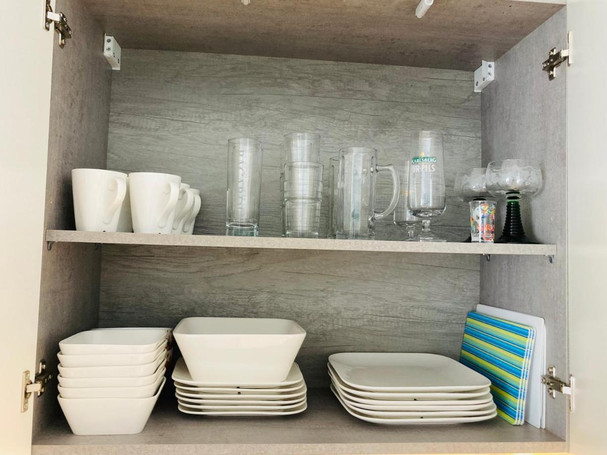 Living At Saarpartments -Adults Only- 2 Bedroom, Netflix - Business & Holiday Apartments For Long- And Short Term Stay, 3 Min To Train Station, Secure E-Bike Parking! Саарбрюкен Екстер'єр фото