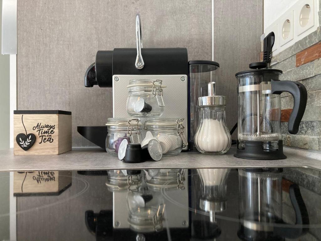 Living At Saarpartments -Adults Only- 2 Bedroom, Netflix - Business & Holiday Apartments For Long- And Short Term Stay, 3 Min To Train Station, Secure E-Bike Parking! Саарбрюкен Екстер'єр фото
