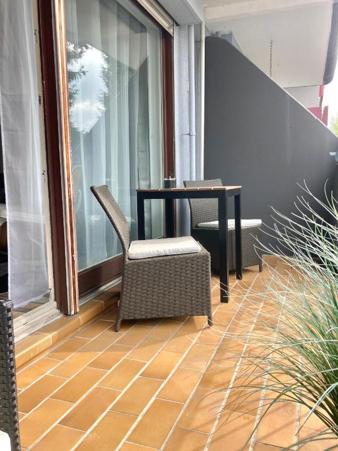 Living At Saarpartments -Adults Only- 2 Bedroom, Netflix - Business & Holiday Apartments For Long- And Short Term Stay, 3 Min To Train Station, Secure E-Bike Parking! Саарбрюкен Екстер'єр фото